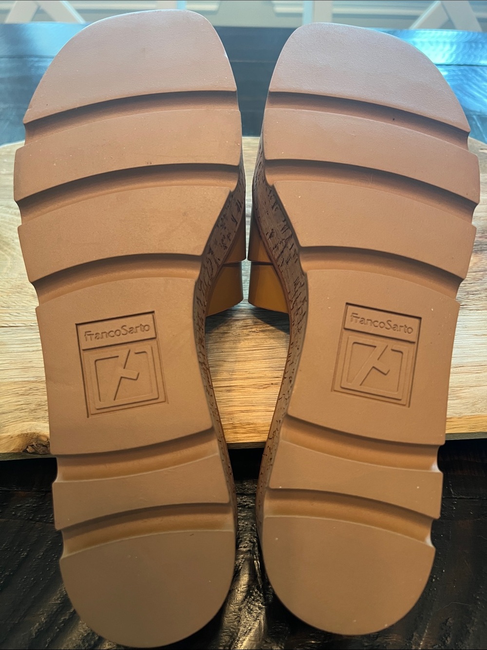 NWOT Franco Sarto Golden Tan/Cognac Leather Cork-Platform Slide with Gold Ring - Picture 7 of 7